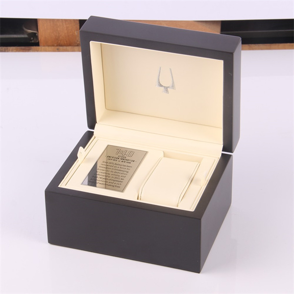 Luxury design piano lacquering wooden watch gift box