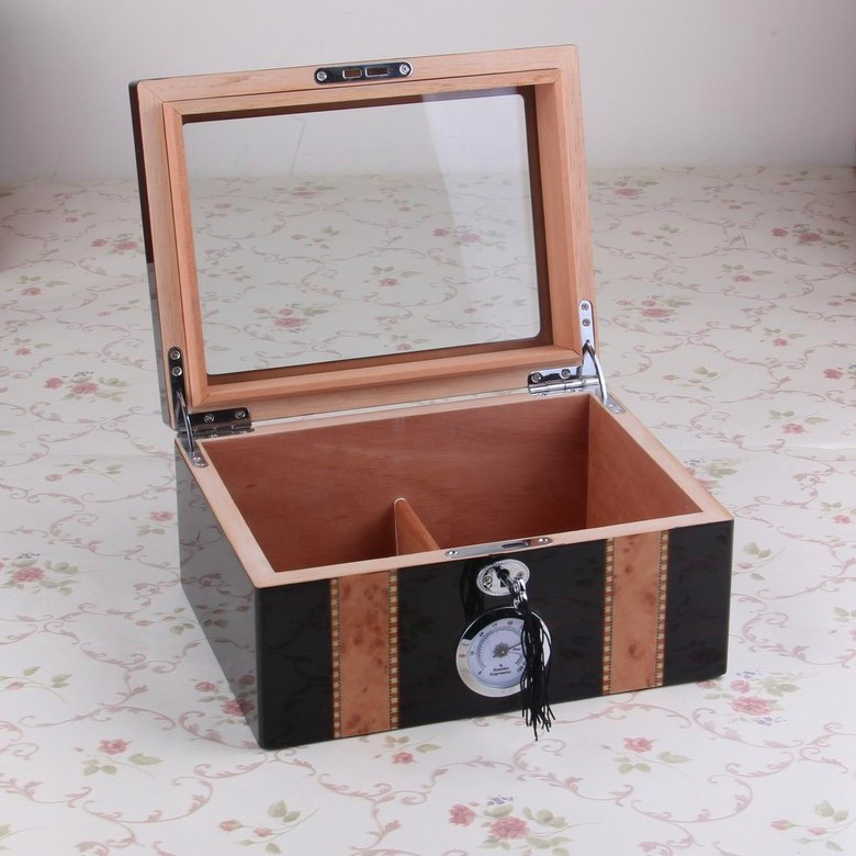 Piano finishing Cedar wood Cigar Box Humidor