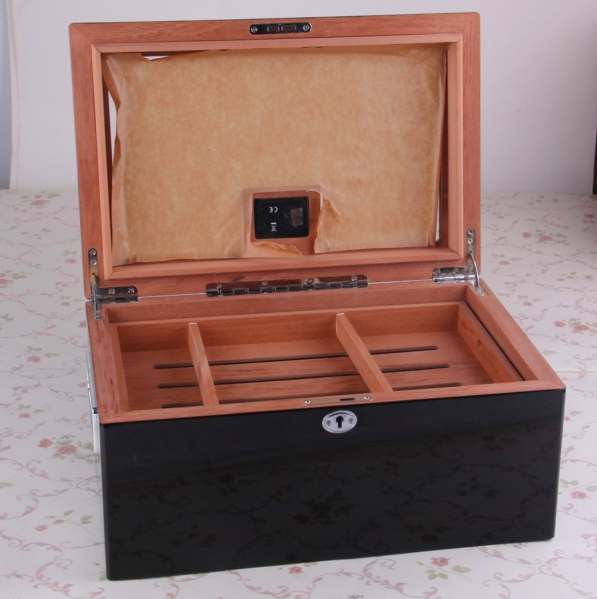 Piano finishing Black Cedar wood Cigar Box Humidor